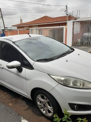 FORD FIESTA 1.6 SE HATCH 16V FLEX 4P POWERSHIFT